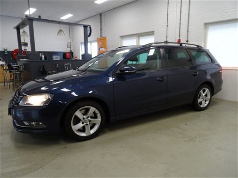 Volkswagen Passat Variant - 1.6 TDI Comfortline BlueMotion TREKHAAK-NAVI-PRIVACYGLAS - 1