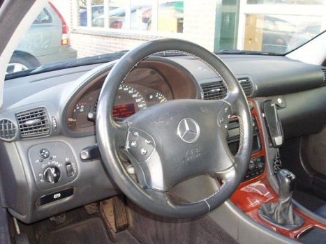 Mercedes-Benz C-klasse - 200 CDI Classic Sedan, 240.000KM - 1