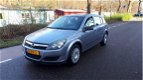 Opel Astra - 1.4 Business 5 DEURS 165DKM NW APK 2006 - 1 - Thumbnail