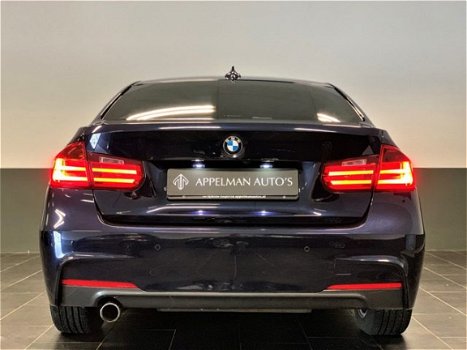 BMW 3-serie - 320i Upgrade Edition|Navi|Leder|Achteruitrijcamera|V.a €158, - p/m - 1