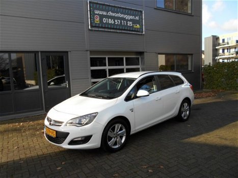 Opel Astra - 1.6 Turbo Cosmo - 1