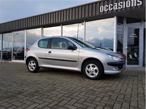 Peugeot 206 - XS 1.4 Met nieuwe distributie - 1