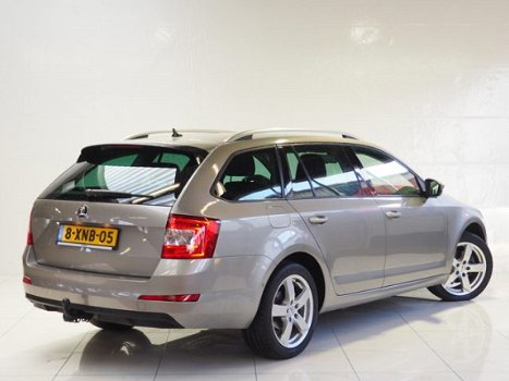 Skoda Octavia Combi - 1.6 TDI Greenline Businessline | Xenon | Climate control | Handsfree Sleutel | - 1