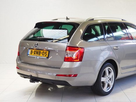 Skoda Octavia Combi - 1.6 TDI Greenline Businessline | Xenon | Climate control | Handsfree Sleutel | - 1