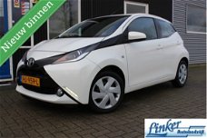 Toyota Aygo - 1.0 VVT-i x-play / 5drs/ Camera/airco