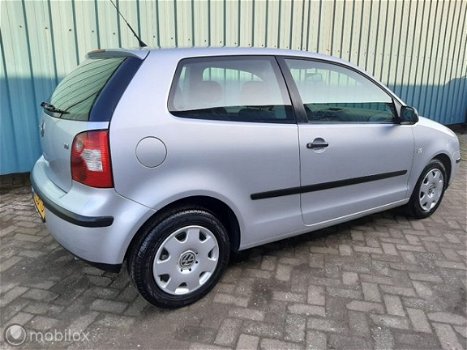 Volkswagen Polo - 1.4-16V - 1