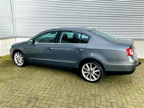 Volkswagen Passat - 2.0 FSI Sportline - 1