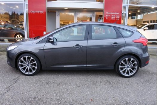 Ford Focus - 1.0 Trend Edition | Navi | 18 inch lichtmetaal | Sensoren voor & achter | Airco | Cruis - 1