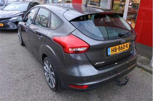 Ford Focus - 1.0 Trend Edition | Navi | 18 inch lichtmetaal | Sensoren voor & achter | Airco | Cruis - 1