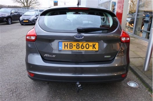 Ford Focus - 1.0 Trend Edition | Navi | 18 inch lichtmetaal | Sensoren voor & achter | Airco | Cruis - 1