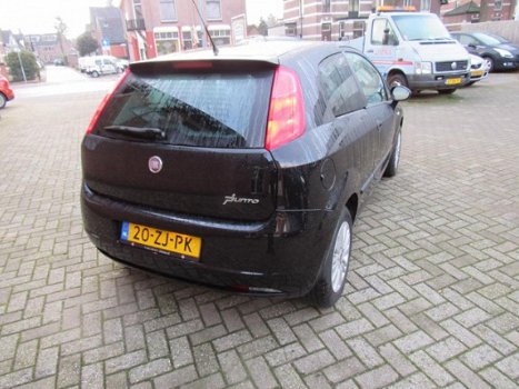 Fiat Grande Punto - Grand1.4 8v Dynamic - 1