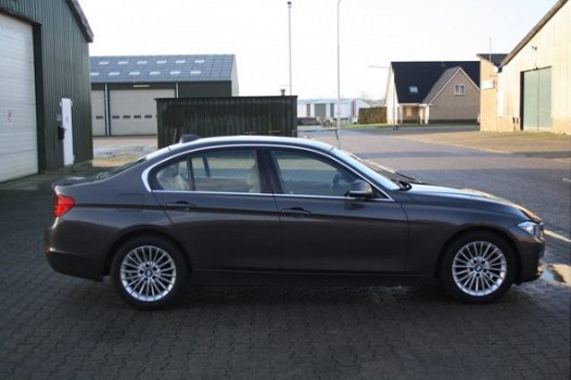 BMW 3-serie - 320i High Executive - 1