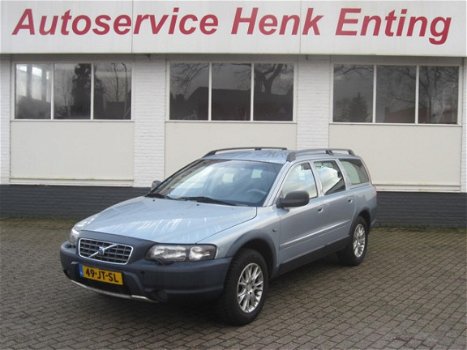 Volvo V70 - 2.4 T XC 4WD AUT - 1