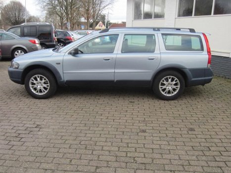 Volvo V70 - 2.4 T XC 4WD AUT - 1