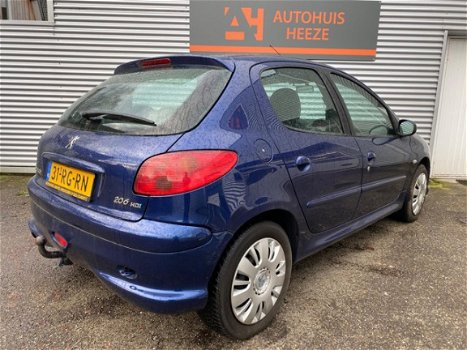 Peugeot 206 - 1.4 HDi Air-line 2 *AIRCO*NW. APK*STUURBEKR.*ELEKTR. RAMEN*TREKHAAK - 1