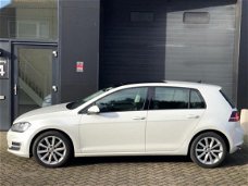 Volkswagen Golf - 1.4 TSI ACT Highline (Panoramadak, Parkeersensoren, LED, Massagestoelen)