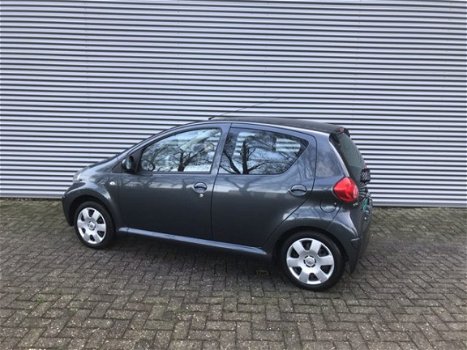 Toyota Aygo - 1.0-12V + | Airco | 5Deurs | Apk 01-2021 | Keurige auto | ALLE INRUIL MOGELIJK - 1