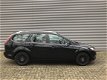 Ford Focus Wagon - 1.6 Titanium | Navi | Dealer Onderhouden | Parkeersensoren | Trekhaak | ALLE INRU - 1 - Thumbnail