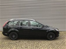 Ford Focus Wagon - 1.6 Titanium | Navi | Dealer Onderhouden | Parkeersensoren | Trekhaak | ALLE INRU