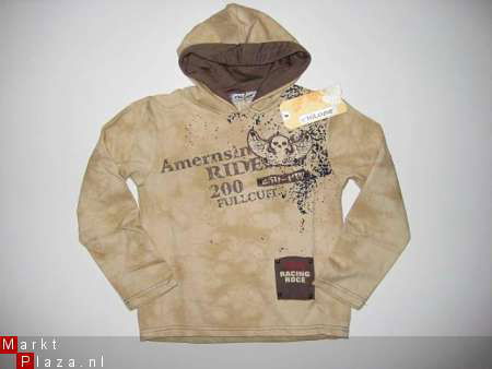 stoere jongenssweater in maat 146/152 - nr. 1