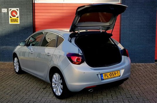 Opel Astra - 1.4 Turbo Sport - 1