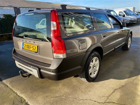 Volvo XC70 - 2.4 D5 AWD Momentum - 1