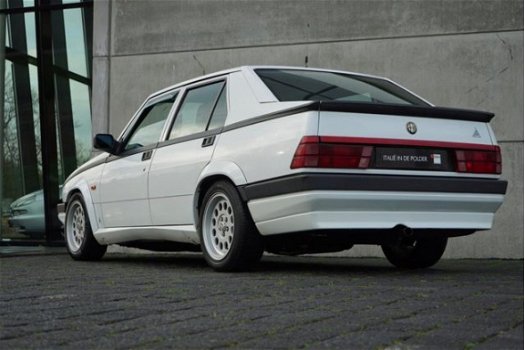 Alfa Romeo 75 - 2.0 T.Spark - 1