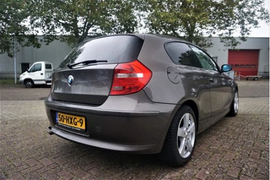 BMW 1-serie - 118d Navigatie Perfect onderhouden - 1