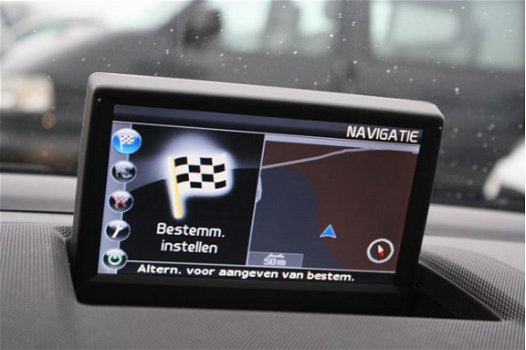 Volvo V50 - 1.6 D2 S/S R-Design Pro Edition NAVI LEDER - 1