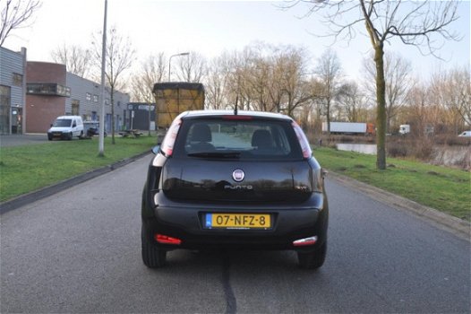 Fiat Punto Evo - 1.3 M-Jet Dynamic 5-DEURS AIRCO/CRUISE/PARKEERSENSOR - 1