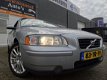 Volvo S60 - 2.4 Kinetic vol leer met airco en parkeersensoren en stoelverwarming - 1 - Thumbnail