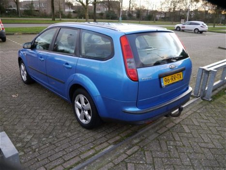 Ford Focus Wagon - 1.6-16V First Edition - 1