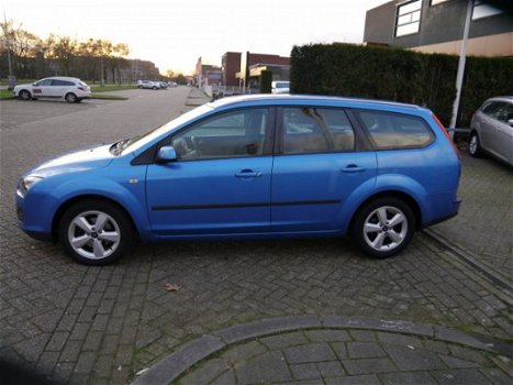 Ford Focus Wagon - 1.6-16V First Edition - 1