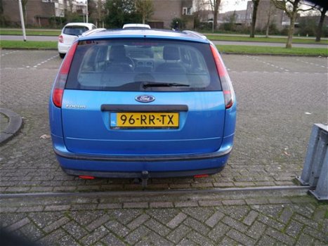 Ford Focus Wagon - 1.6-16V First Edition - 1