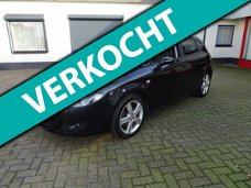 Seat Leon - 2.0 FSI Businessline Navi / trekhaak / pdc / 17inch lichtmetalen wielen