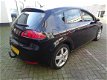 Seat Leon - 2.0 FSI Businessline Navi / trekhaak / pdc / 17inch lichtmetalen wielen - 1 - Thumbnail