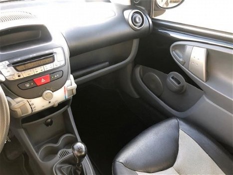 Toyota Aygo - 1.0-12V + airco lichtmetalen velgen - 1