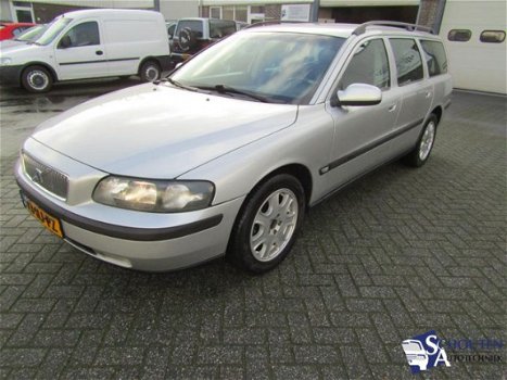 Volvo V70 - 2.4 140pk - 1