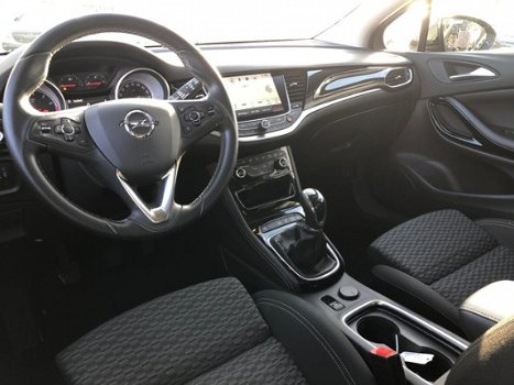 Opel Astra - 1.4T 150pk Innovation / Navi / AGR / 18'' / IntelliLux - 1