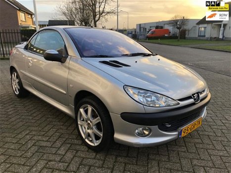 Peugeot 206 CC - 2.0-16V Cabrio [bj 2001] AIRCO|LEER|APK - 1