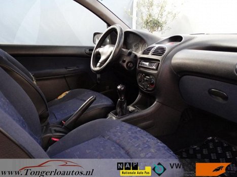 Peugeot 206 - 1.9 XRD apk 10-2020/rijd en schakelt goed - 1