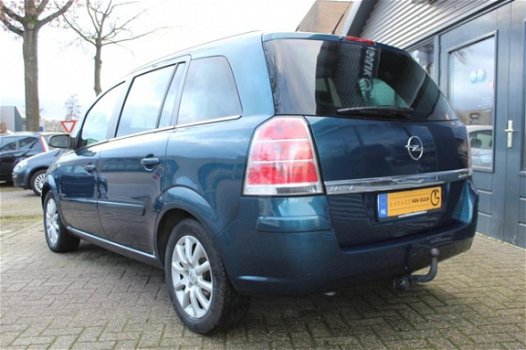 Opel Zafira - 2.2 150PK Navi, Airco, Cruise, Trekhaak, Ldr - 1