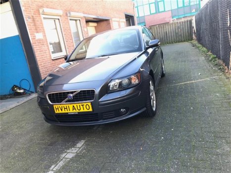 Volvo S40 - 1.8F Summum Sport/Clima/Cruise/Lmv/Navi/Xenon/Apk - 1