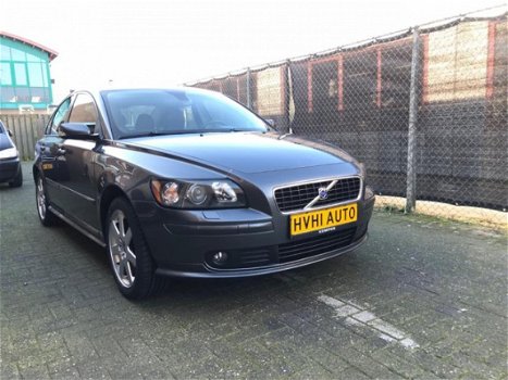 Volvo S40 - 1.8F Summum Sport/Clima/Cruise/Lmv/Navi/Xenon/Apk - 1