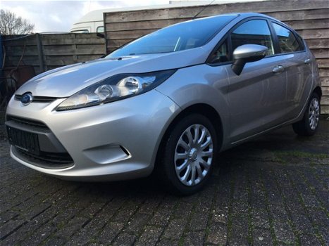 Ford Fiesta - 1.25 Limited In nette staat, lage km stand , Airco, 5 deurs. - 1