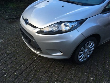 Ford Fiesta - 1.25 Limited In nette staat, lage km stand , Airco, 5 deurs. - 1