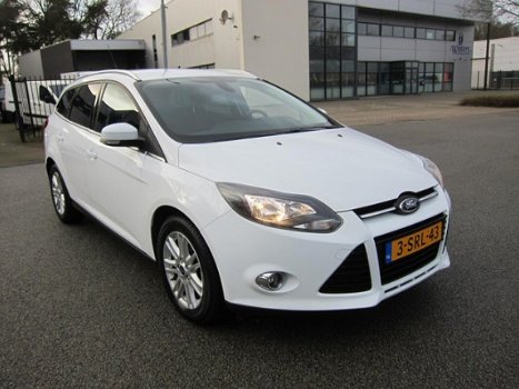 Ford Focus Wagon - 1.6 EcoBoost Titanium NAVI ECC PDC 38000 KM - 1