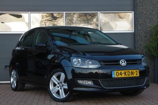 Volkswagen Polo - 1.4-16V Highline AUTOMAAT / NAVI / STOELVERWARMING / CRUISE - 1