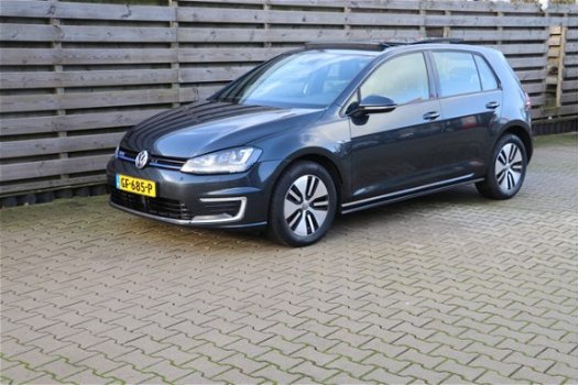 Volkswagen Golf - 1.4 TSI GTE 205 pk | Ex BTW | LED | Panoramadak | Zwart hemel | Adaptive Cruise | - 1