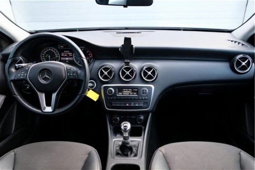Mercedes-Benz A-klasse - 180 CDi 109pk 6-bak Edition | Xenon | PDC | Cruise - 1